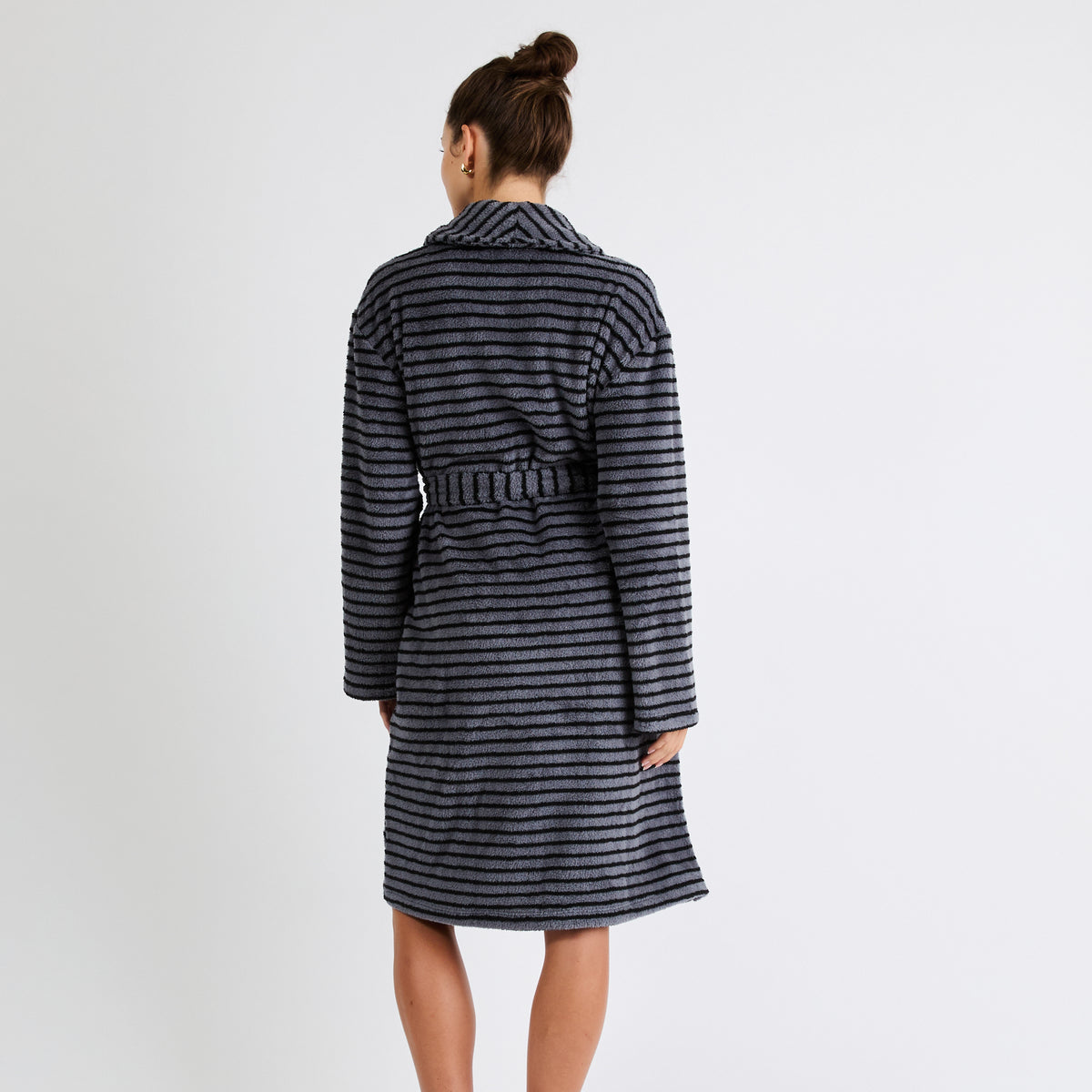 Snooze Society Personalized Monogram Striped Plush Robe | Charcoal